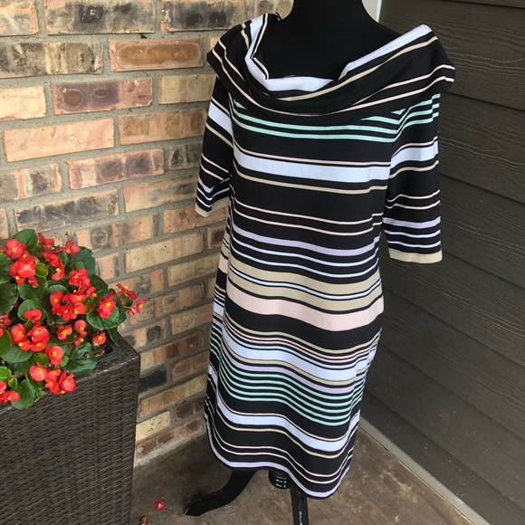 Tommy Hilfiger Dresses & Skirts - Tommy Hilfiger striped off the shoulder dress sz M